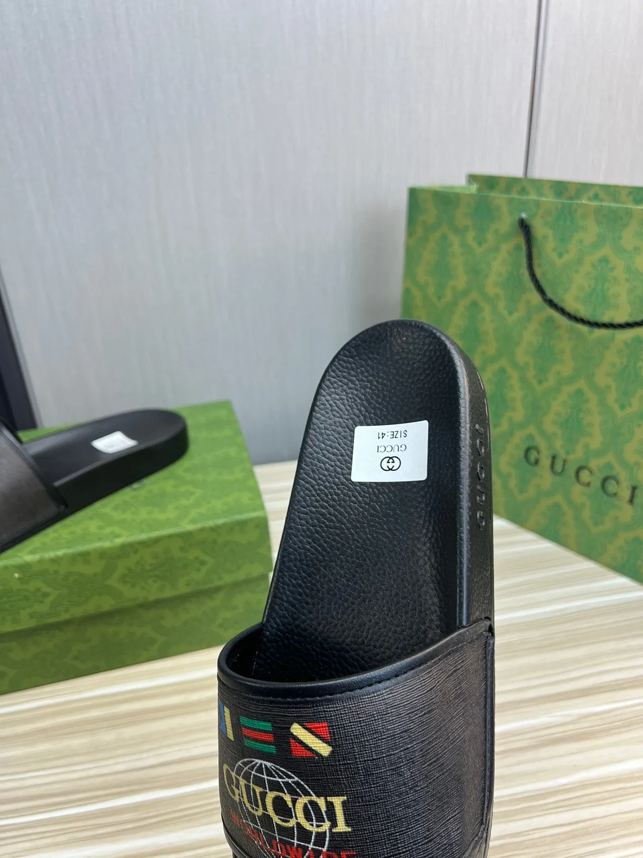 Gucci Worldwide Graphic Strap Black Slippers 3