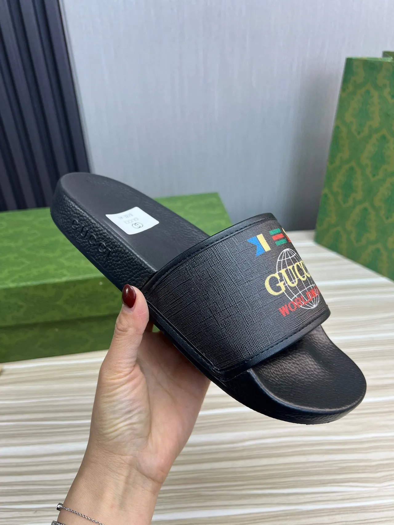 Gucci Worldwide Graphic Strap Black Slippers 4
