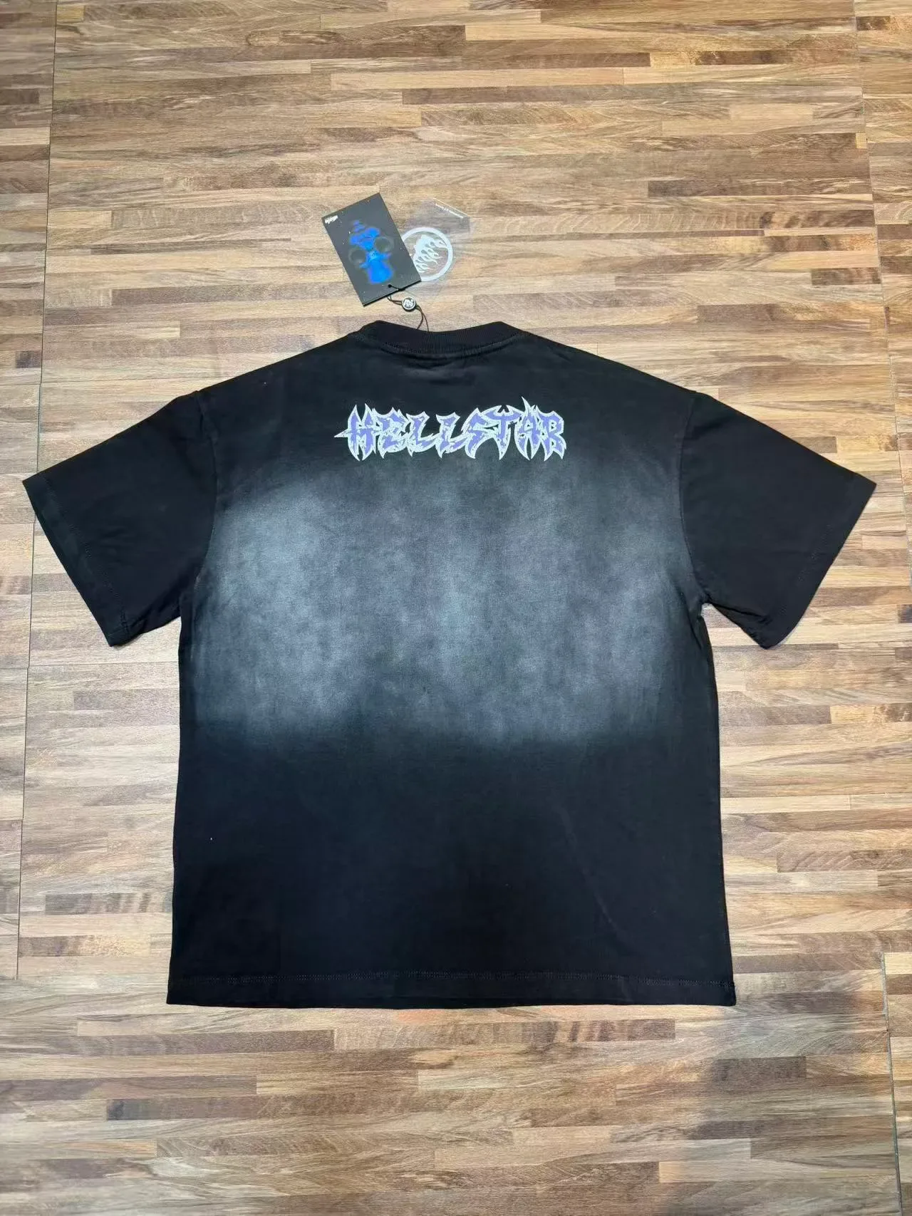Camiseta oversized Hellstar con estampado gráfico de salpicaduras de lejía 16