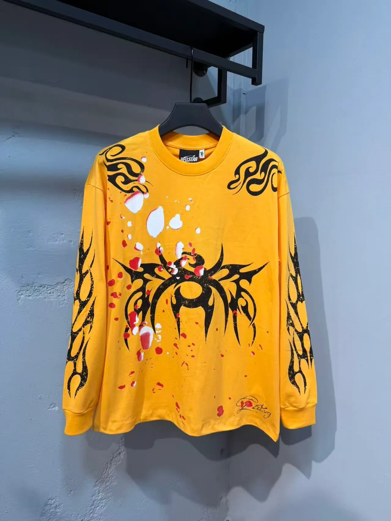 HELSTAR Graphic Tribal Print Yellow Long-Sleeve T-Shirt 5