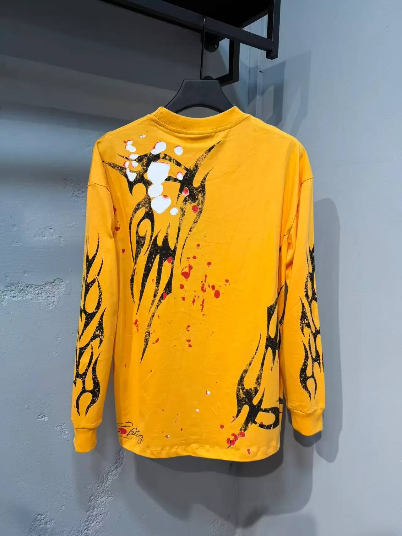HELSTAR Graphic Tribal Print Yellow Long-Sleeve T-Shirt 6