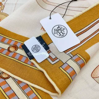 Hermès बेज ब्राउन हीरिंगबोन वीव ज्यामितिक स्ट्राइप्ड बॉर्डर रेशम स्कार्फ