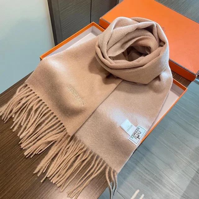 Hermès Beige Soft Texture Frayed Edge Finish Cashmere Scarf 5