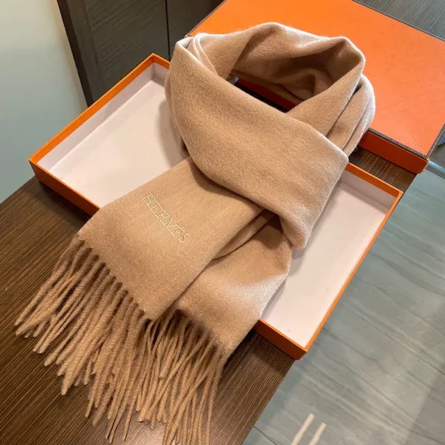 Hermès Beige Soft Texture Frayed Edge Finish Cashmere Scarf 6