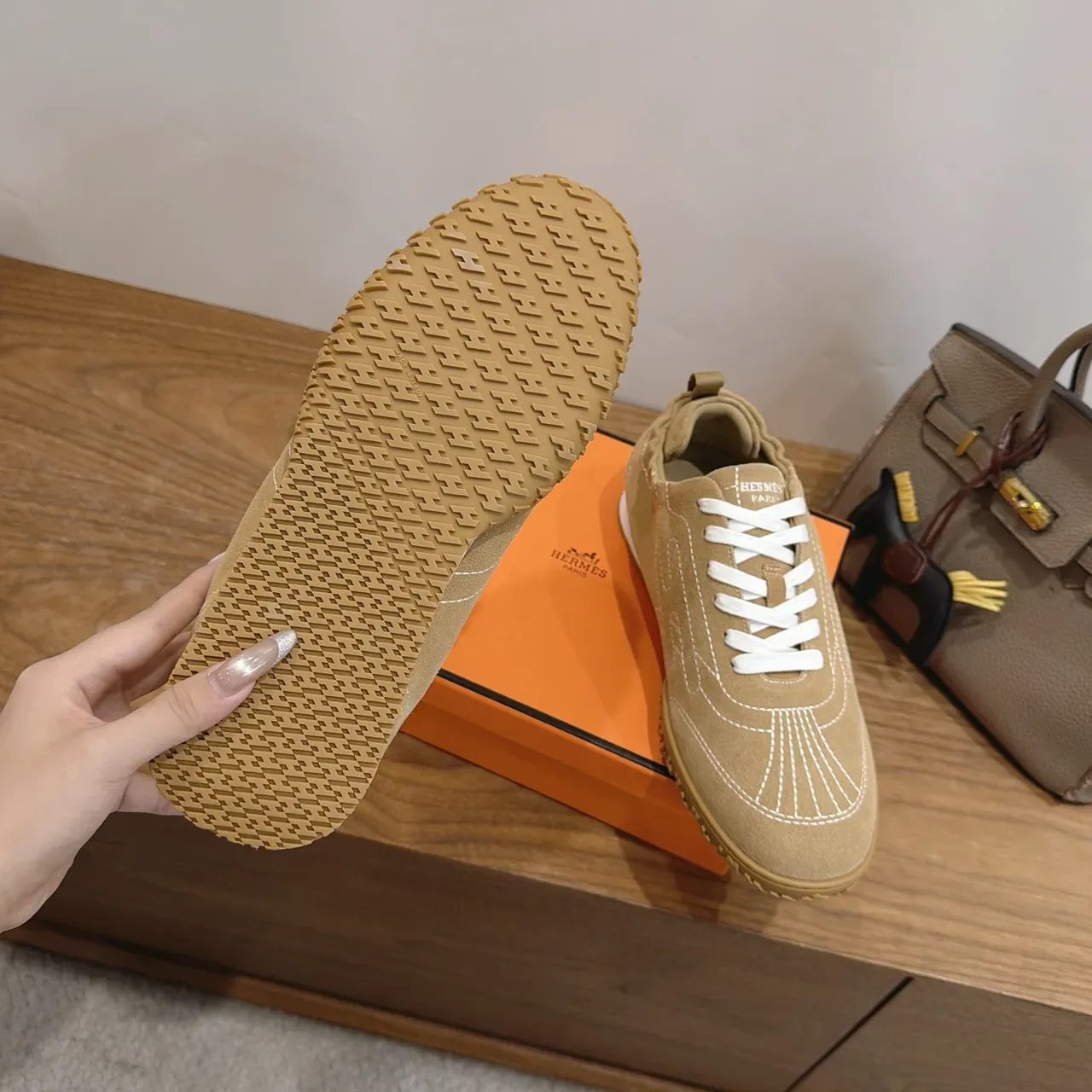 Hermès Beige White Suede Upper Contrast Stitching Lifestyle Sneakers 3