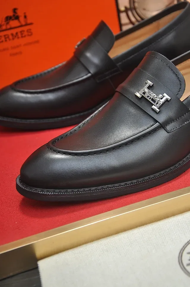 Hermès Black Beige Leather Metal H-Buckle Loafer 2