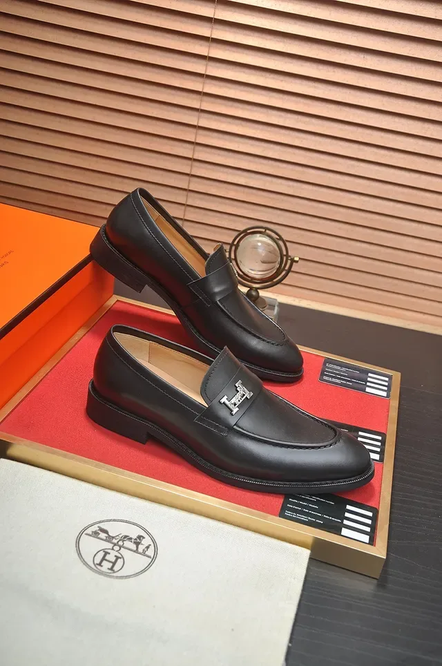 Hermès Black Beige Leather Metal H-Buckle Loafer 4