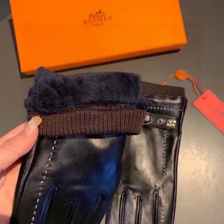 Hermès Black Brown Smooth Exterior Shearling-Lined Cuff Leather Gloves