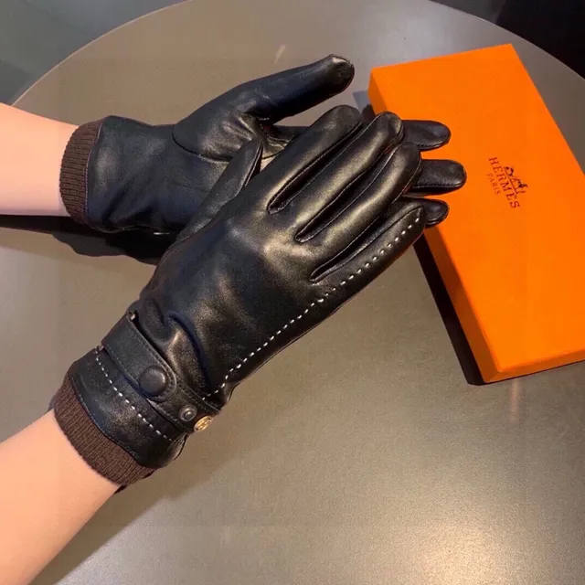 Hermès Black Brown Smooth Exterior Shearling-Lined Cuff Leather Gloves 4