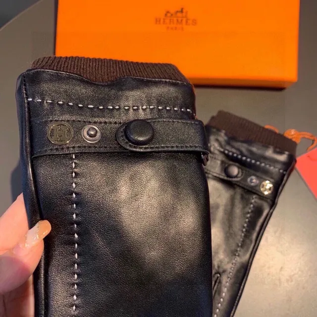 Hermès Black Brown Smooth Exterior Shearling-Lined Cuff Leather Gloves 6