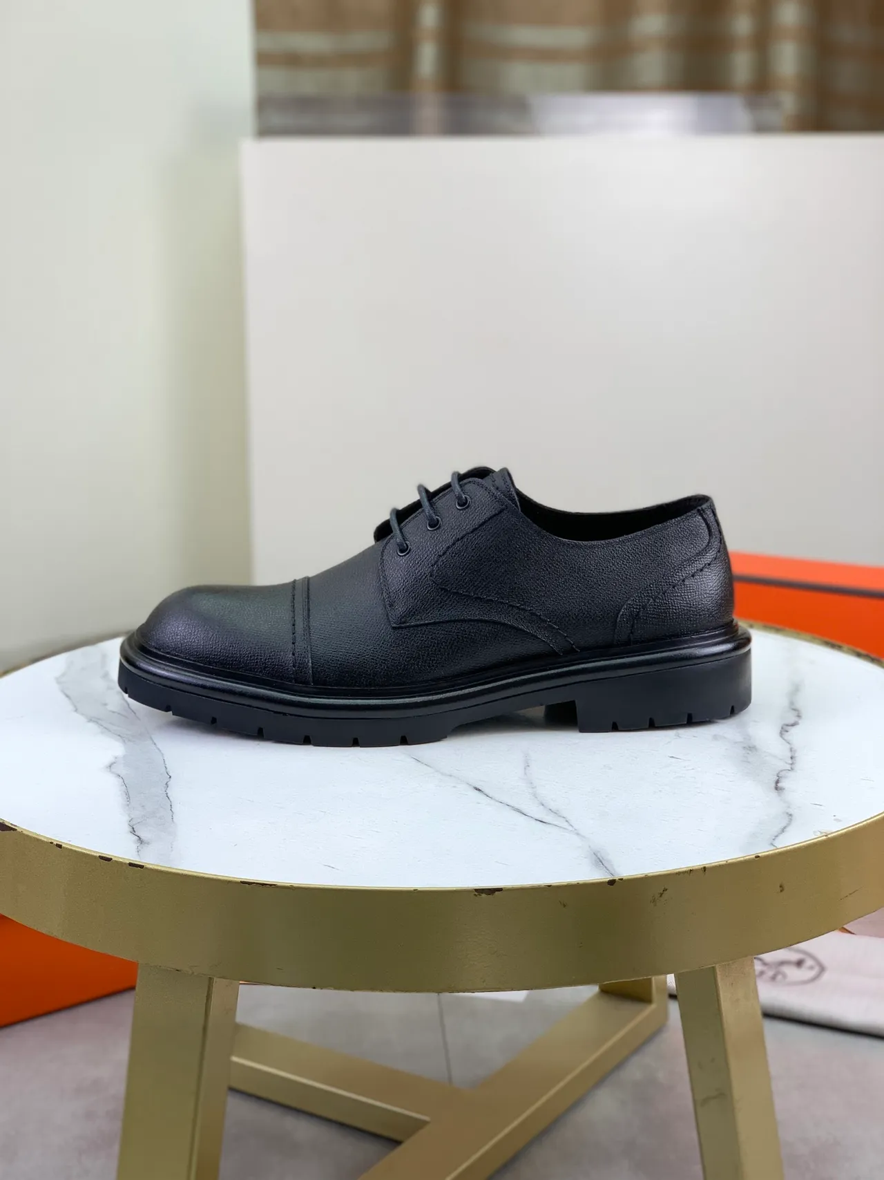Hermès কালো ক্যাপ-টো টেক্সচার্ড লেদার অক্সফোর্ড শু 6
