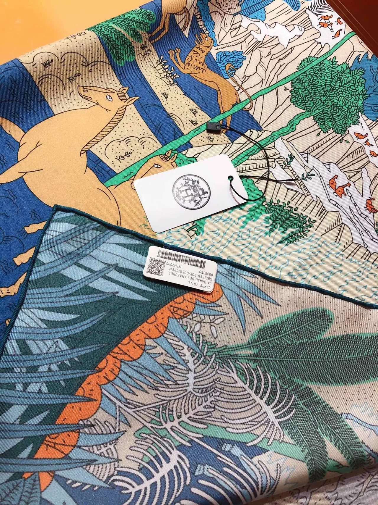 Hermès Bleu Multicolore Carré Illustratif Faune Et Botanique Impression Écharpe En Soie 8