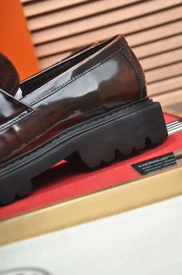 Hermès Marrom Couro Polido Correia Fivela H Dourada Loafer 2