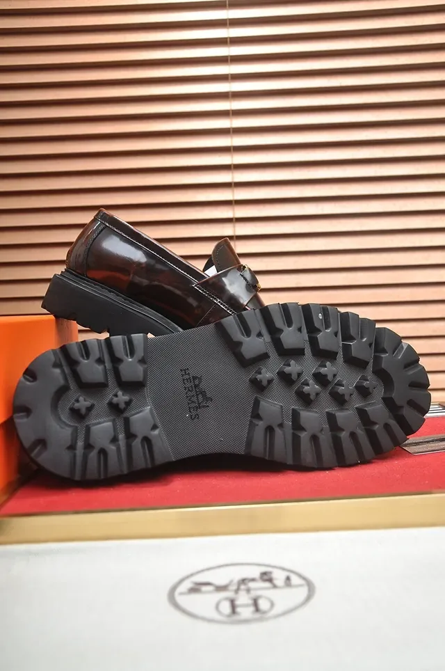 Hermès Marrom Couro Polido Correia Fivela H Dourada Loafer 3