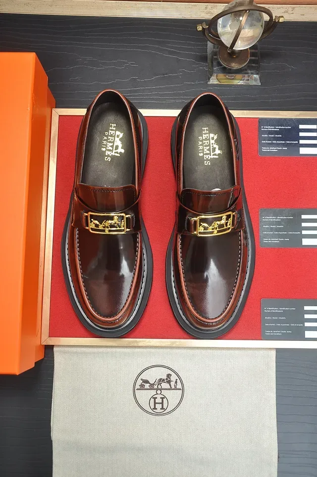 Hermès Marrom Couro Polido Correia Fivela H Dourada Loafer 5