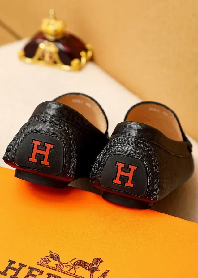 Mocassin Hermès Constance Noir et Rouge Cuir Texturé Médaille H-Logo 4