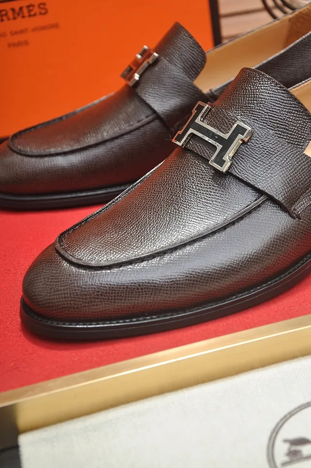 Hermès Constance Loafer Marron Cuir à grain H-Buckle Loafers 2