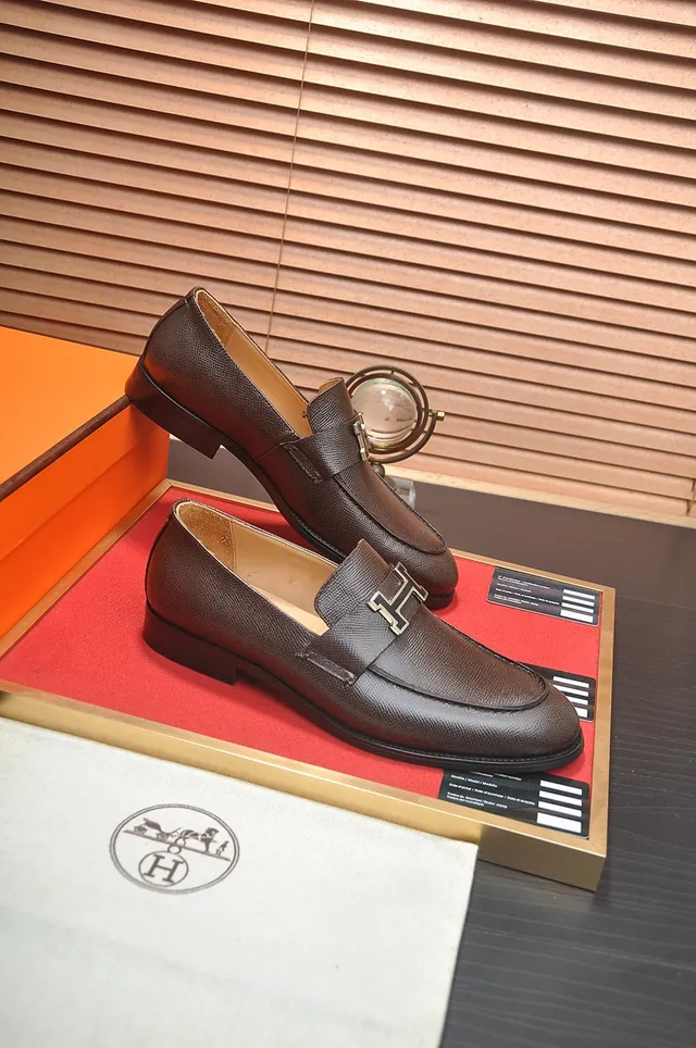 Hermès Constance Loafer Marron Cuir à grain H-Buckle Loafers 4
