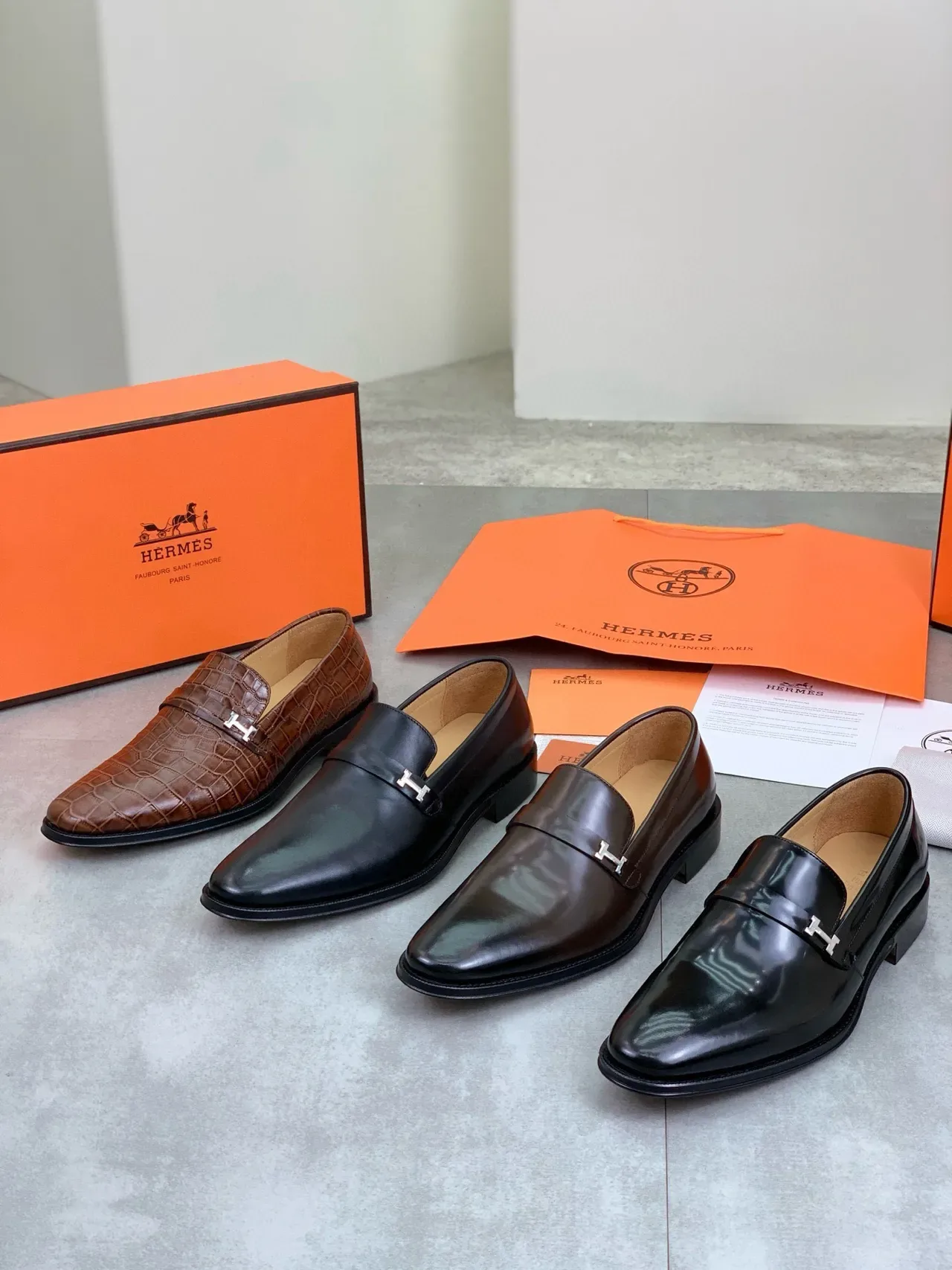 Hermès H-Pocket Loafer Cuir Marron Embossé Crocodile Loafers 2