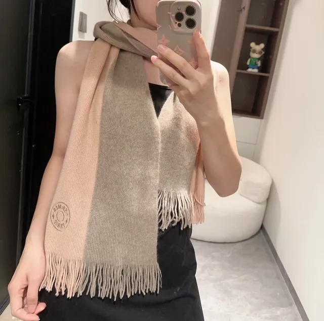 Hermès Cachecol Tricotado com Franjas de Duas Cores Bege Cinza de Cashmere 2