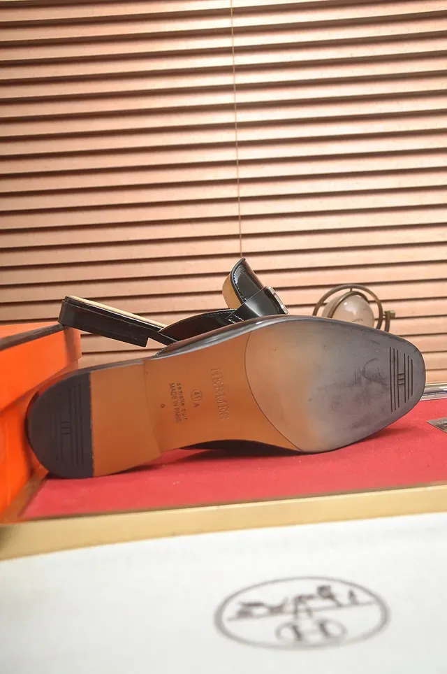 Hermès Oran Preto Bege Couro Brilhante Fivela H Metal Mocassim 2