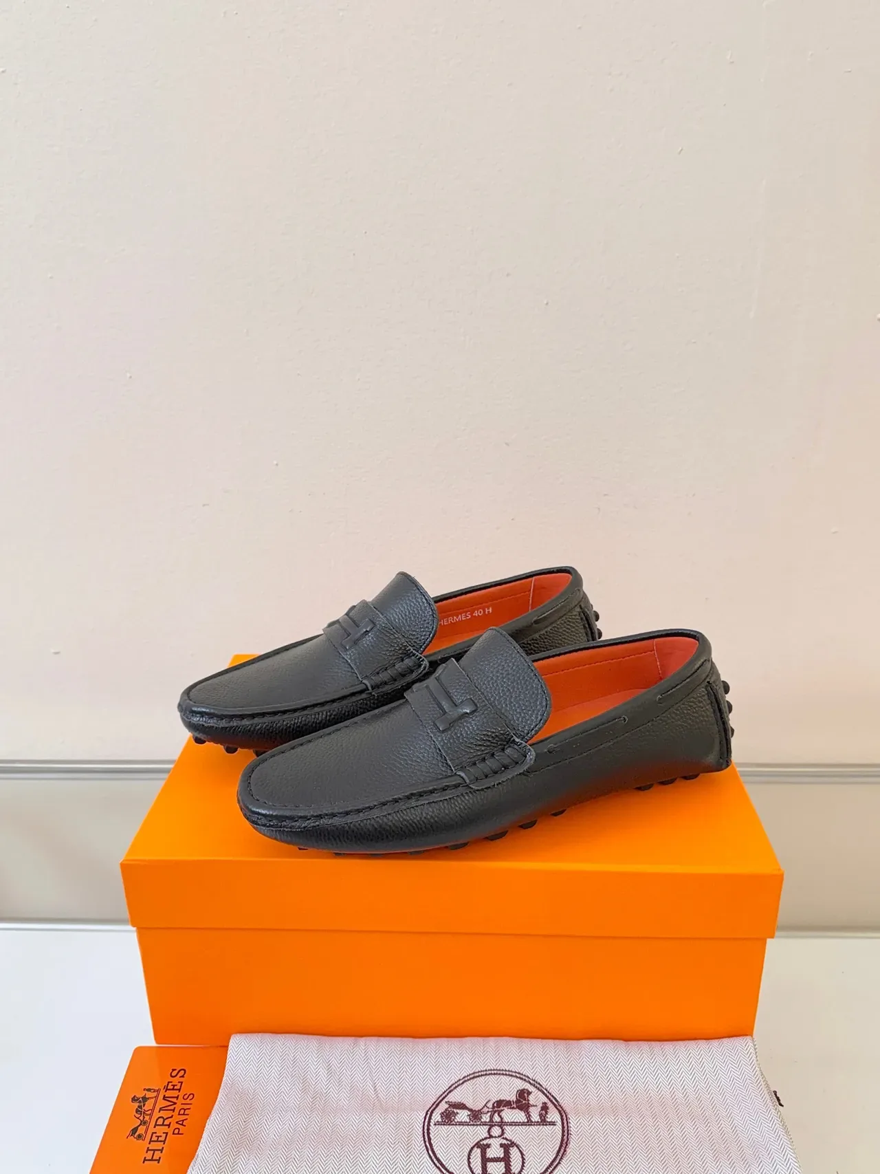 Hermès Oran Black Orange Pebbled Leather H-Logo Strap Loafer 2