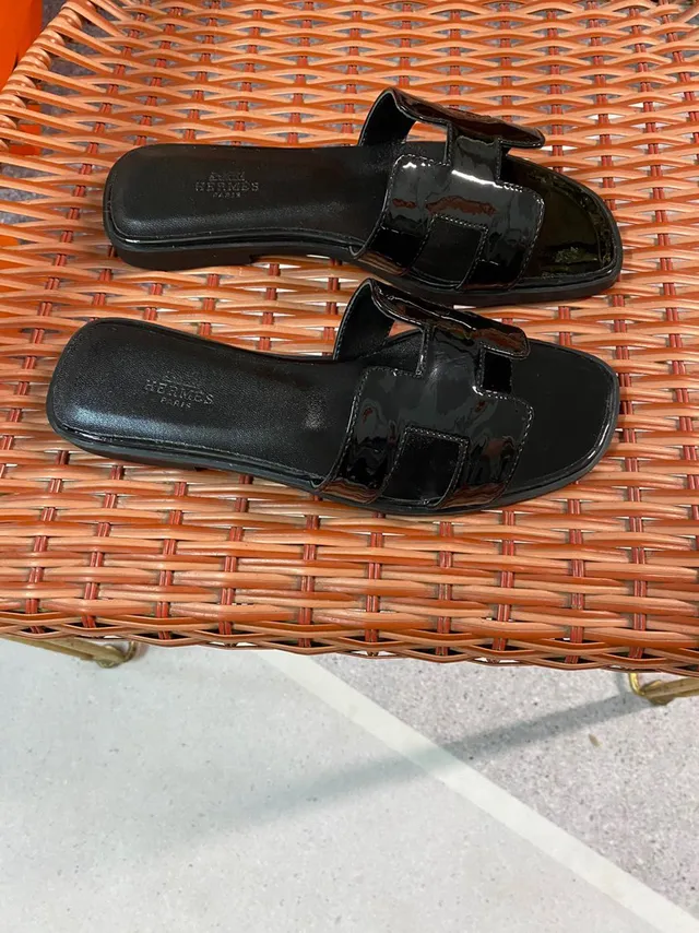 Hermès Oran Black Patent Leather H-Strap Slippers 3