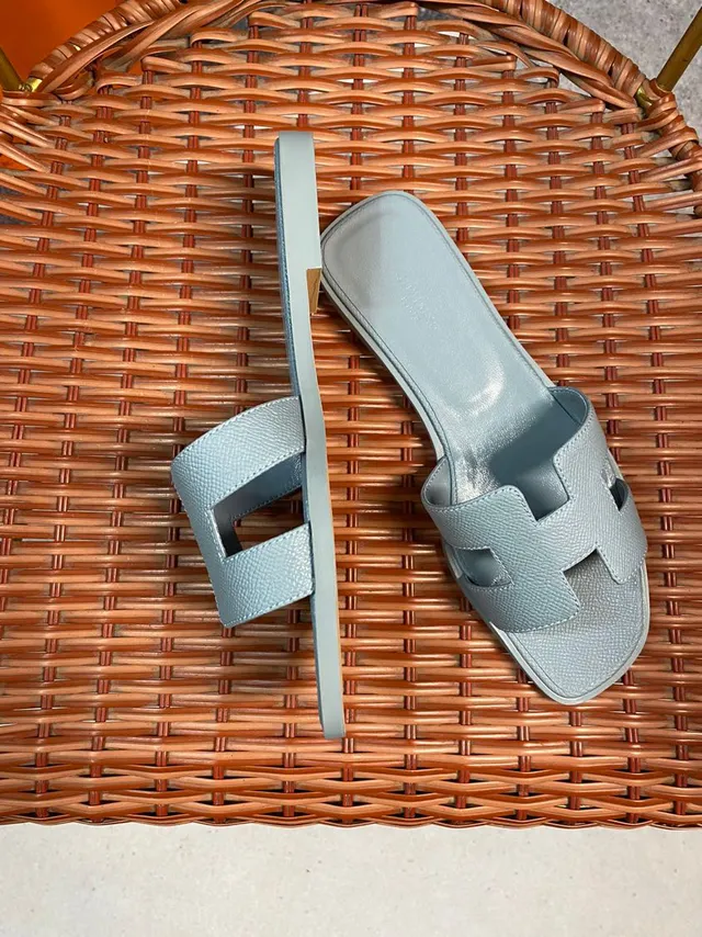 Hermès Oran Light Gray Pebbled Leather Slippers 2