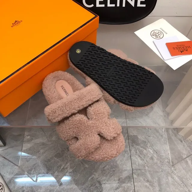 Hermès Oran Pink Black Fluffy Shearling Upper Double Strap Slippers 4