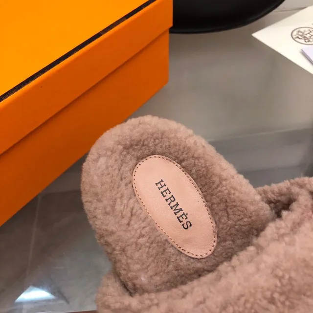 Hermès Oran Pink Black Fluffy Shearling Upper Double Strap Slippers 5