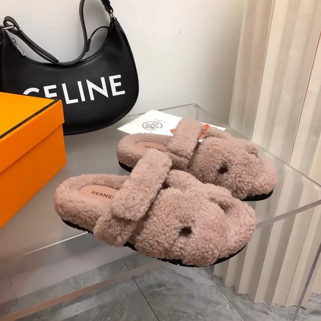 Hermès Oran Pink Black Fluffy Shearling Upper Double Strap Slippers 7