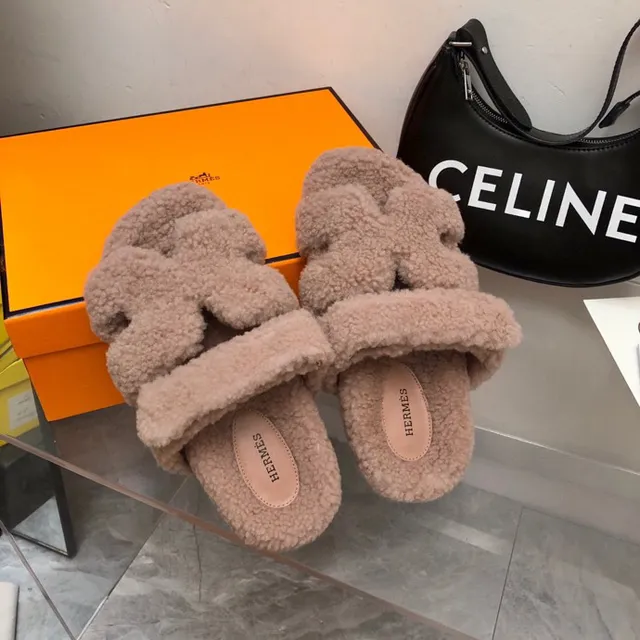 Hermès Oran Pink Black Fluffy Shearling Upper Double Strap Slippers 9