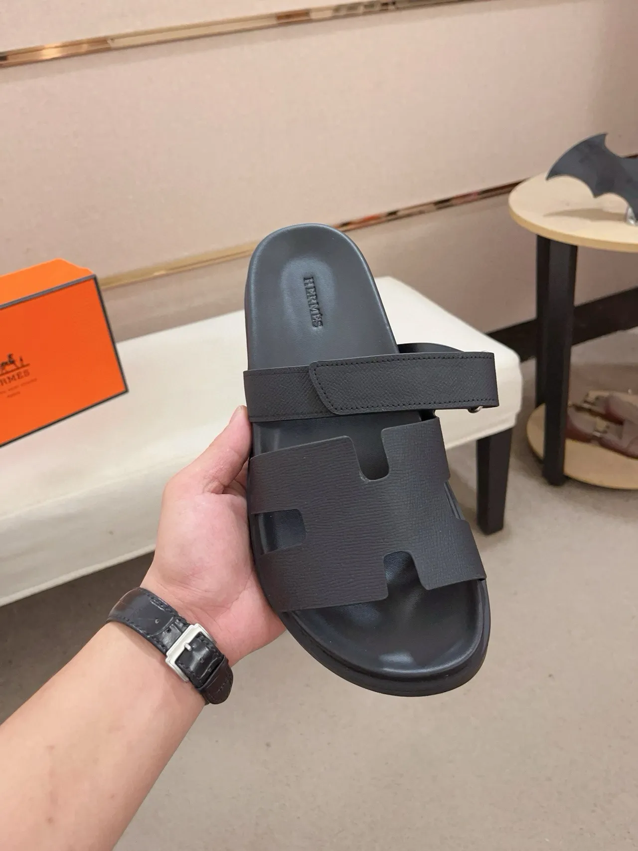 Hermès Oran Slide কালো ক্যাজুয়াল স্যান্ডেল 2