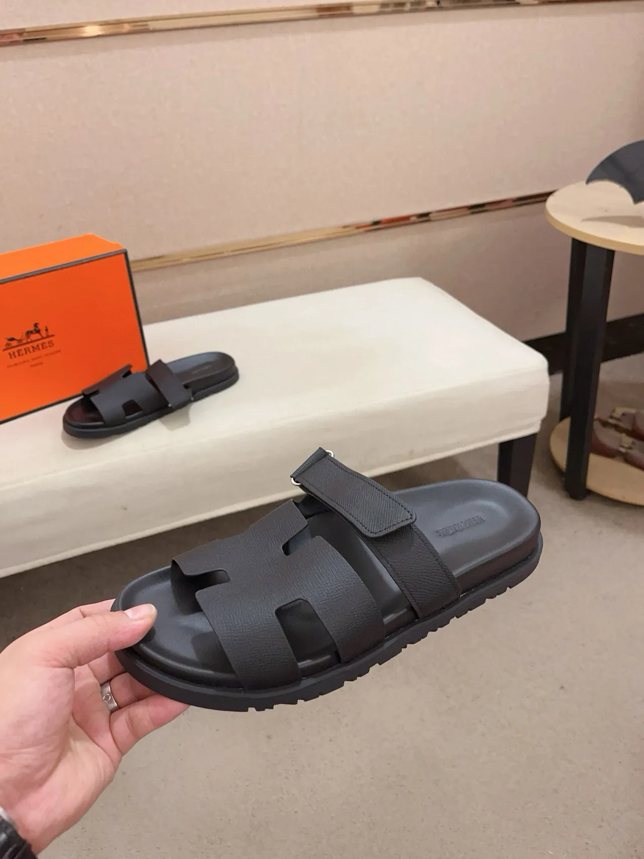 Hermès Oran Slide কালো ক্যাজুয়াল স্যান্ডেল 3