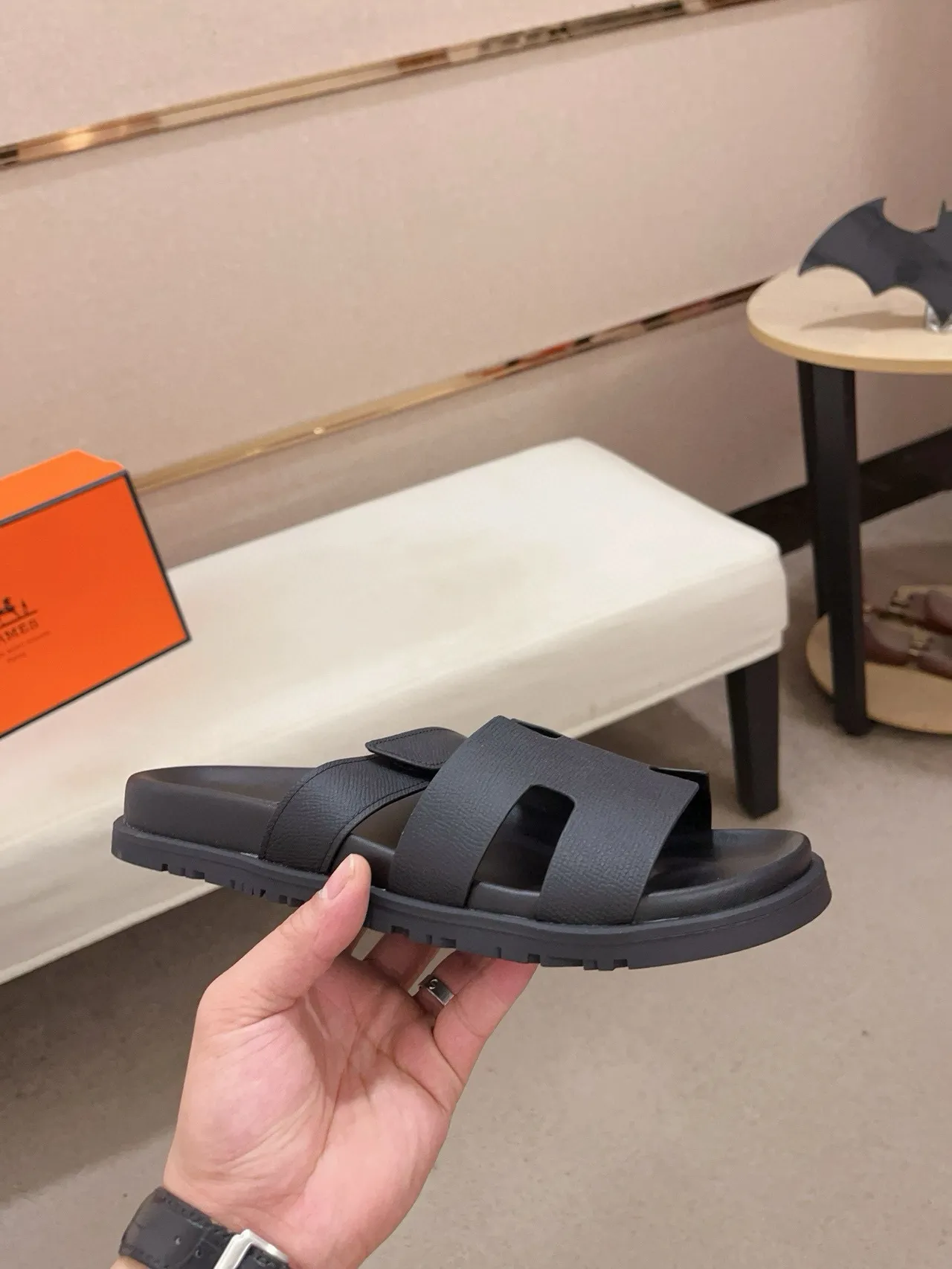 Hermès Oran Slide কালো ক্যাজুয়াল স্যান্ডেল 4
