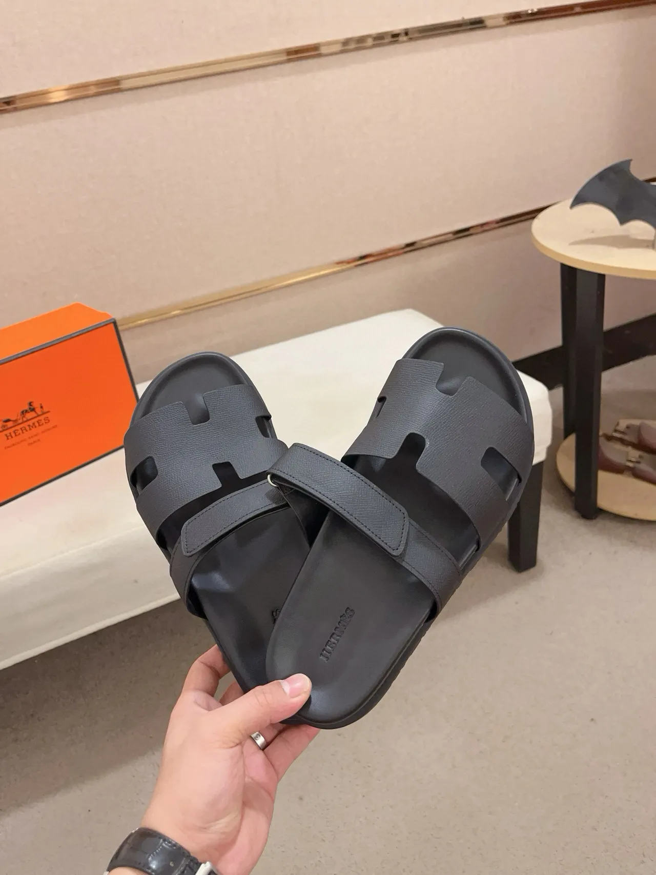 Hermès Oran Slide কালো ক্যাজুয়াল স্যান্ডেল 5