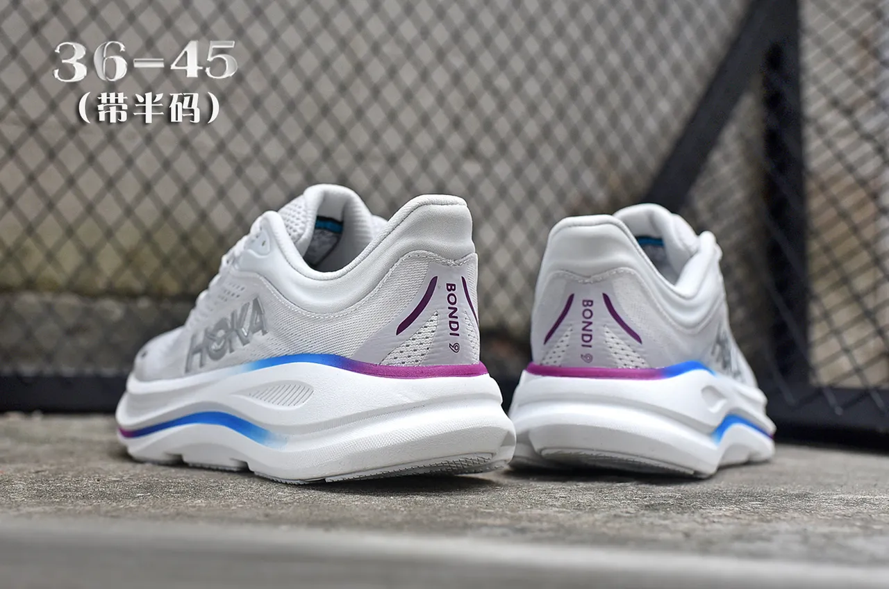 Hoka Clifton Blanc Bleu Haut en tricot ingénierie Amortissement sculpté Semelle intermédiaire Chaussures de course 6