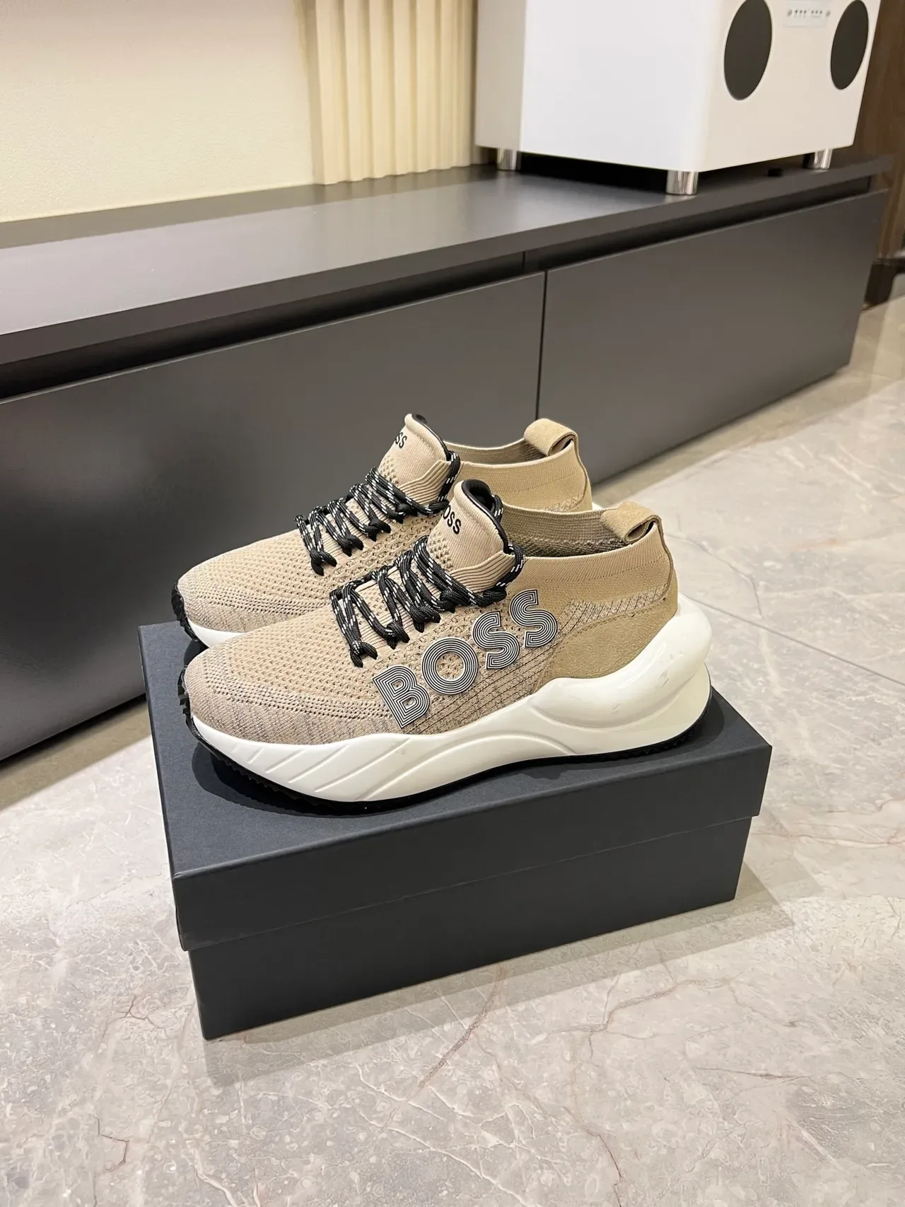Chaussures chunky Hugo Boss Beige et Noir en tricot avec tige sock-fit et semelle sculptée blanche 4