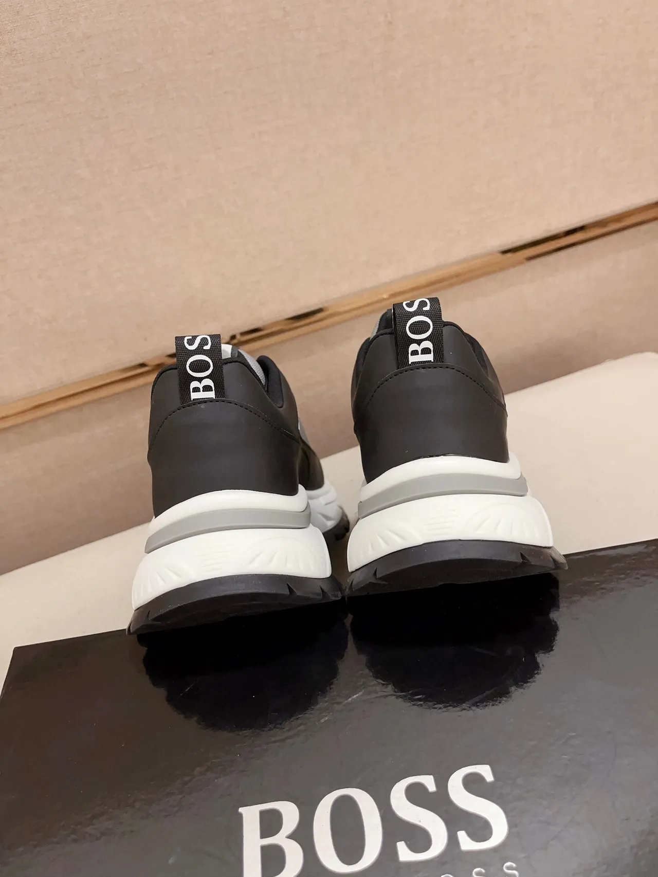 Hugo Boss Semelle Noire Grise Tissu Et Synthétique Supérieur Baskets Chunky 8