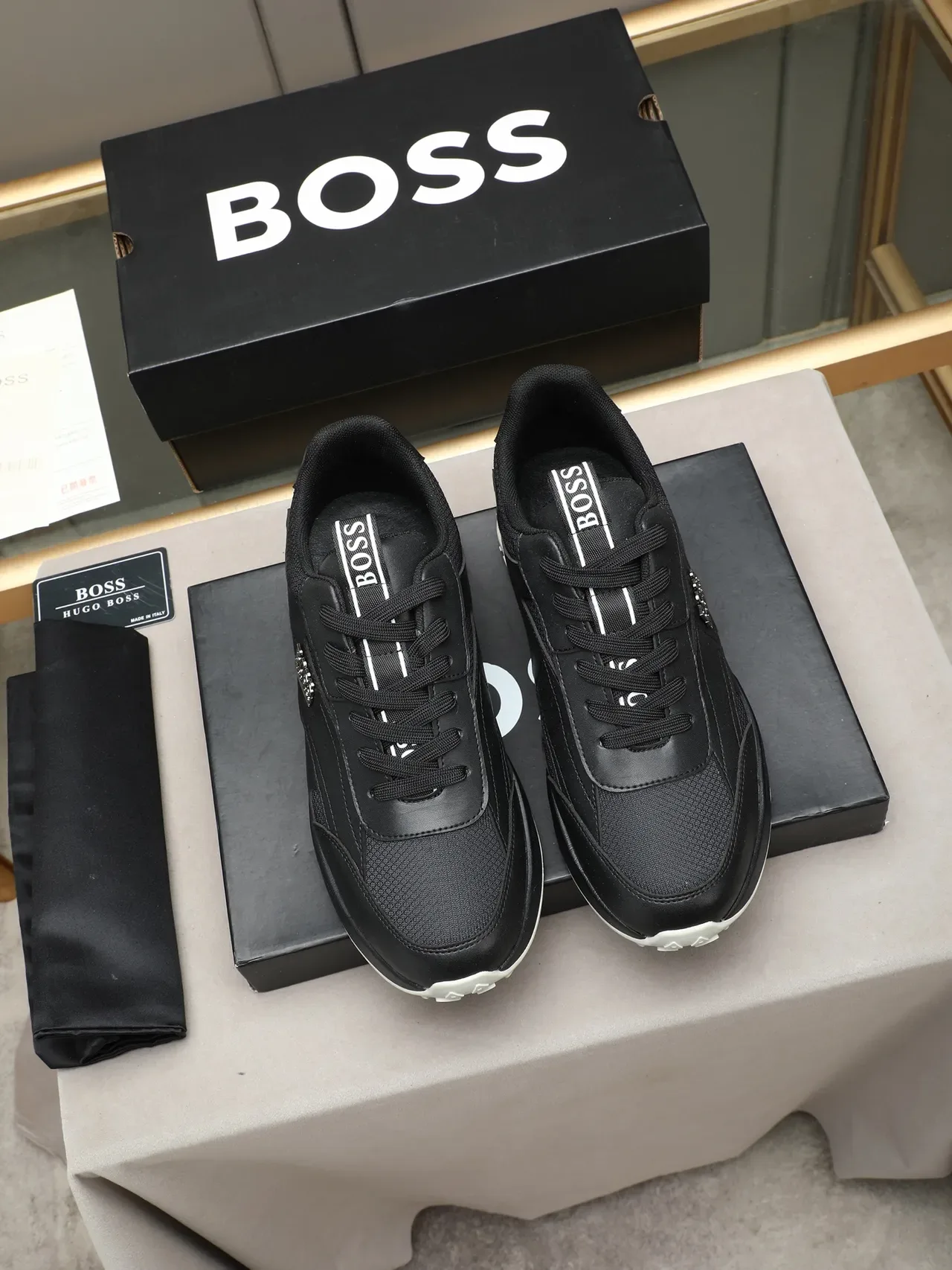 Hugo Boss Black Leather-Mesh Lifestyle Sneaker 2