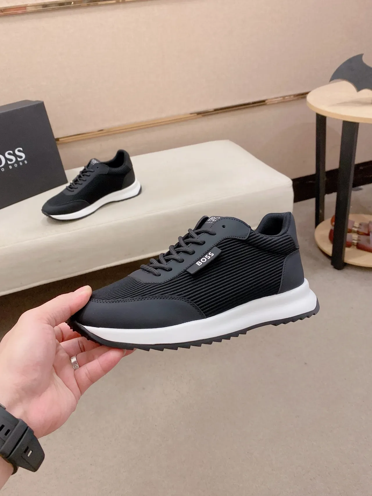 Hugo Boss Noir Blanc Textile Ribbelé Supérieur Contraste Mésoule Lifestyle Sneakers 4