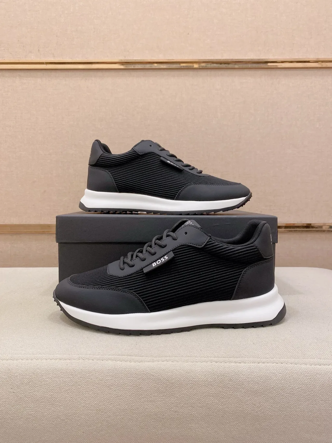 Hugo Boss Noir Blanc Textile Ribbelé Supérieur Contraste Mésoule Lifestyle Sneakers 8