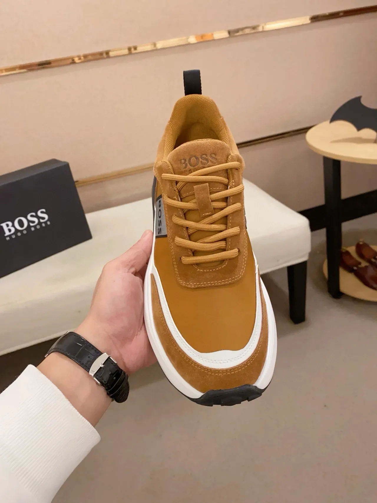Hugo Boss Chaussures Lifestyle Daim Marron Blanc Beige Chunky Midsole 2