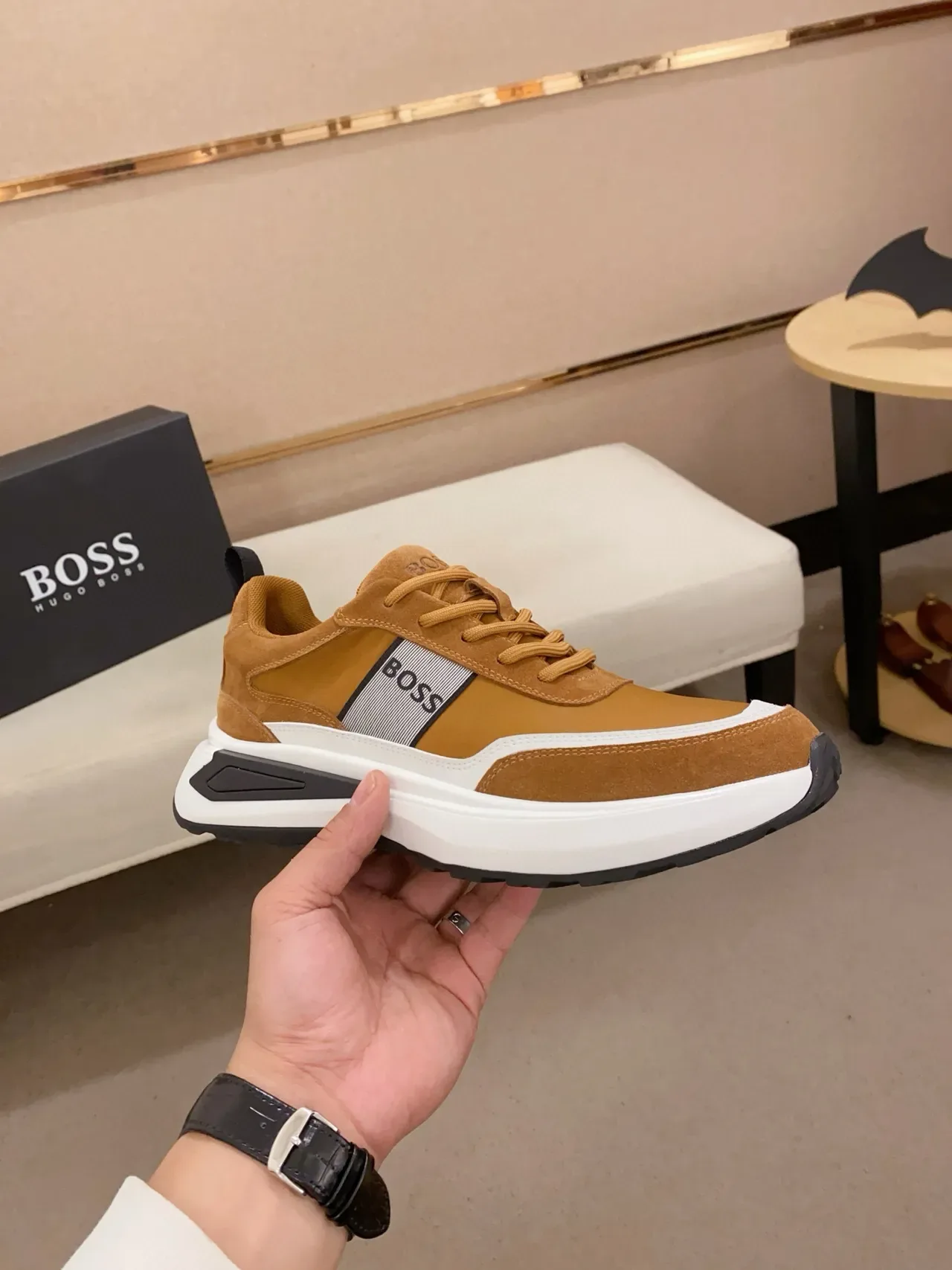Hugo Boss Chaussures Lifestyle Daim Marron Blanc Beige Chunky Midsole 4