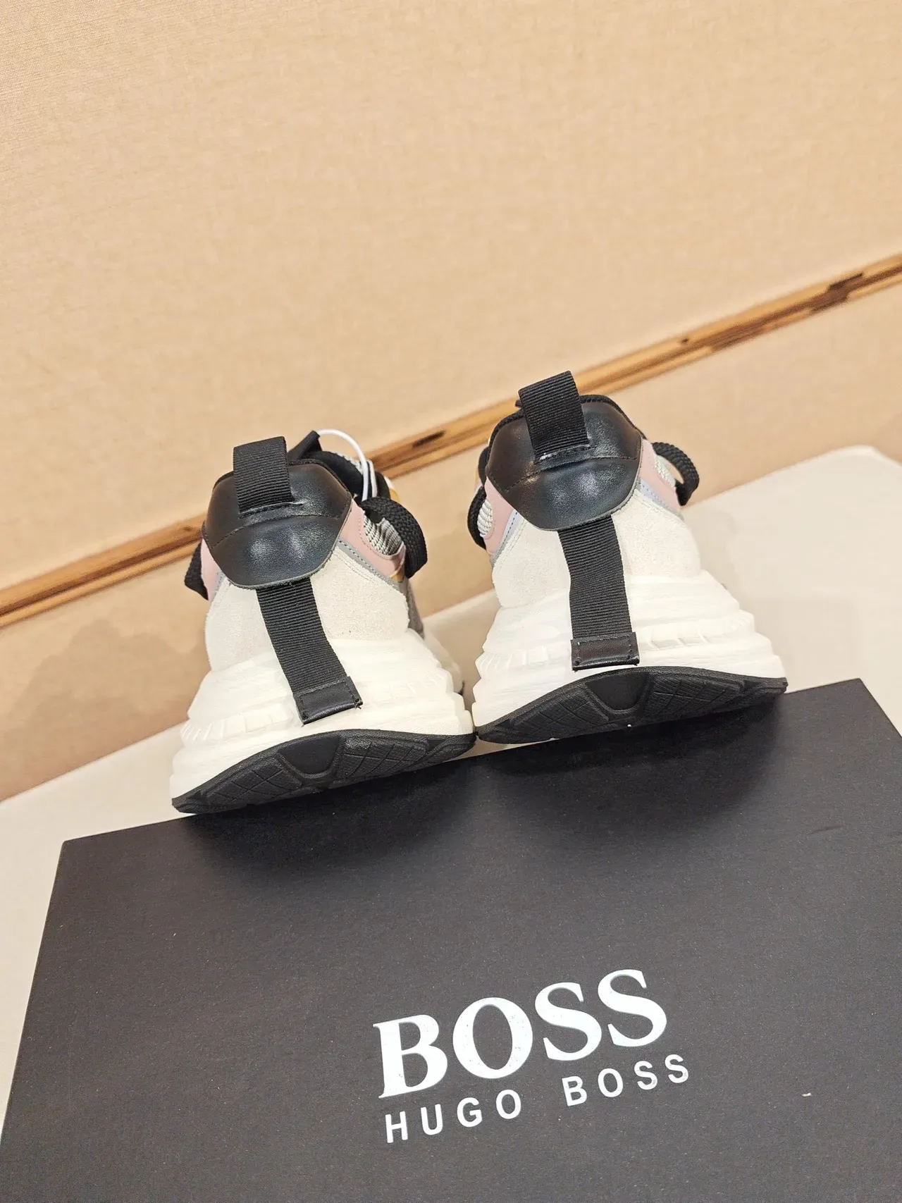 Hugo Boss Cinza e Preto Sola de plataforma Parte superior de material misto Tênis chunky 4