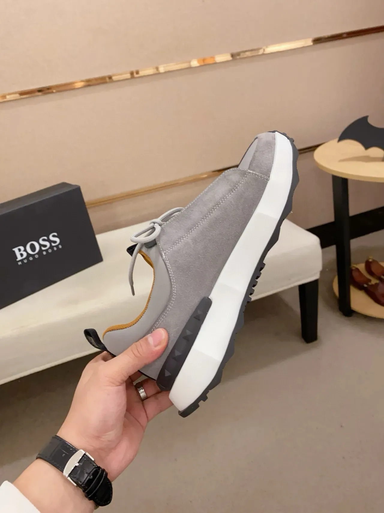Hugo Boss Tênis plataforma de camurça cinza 5
