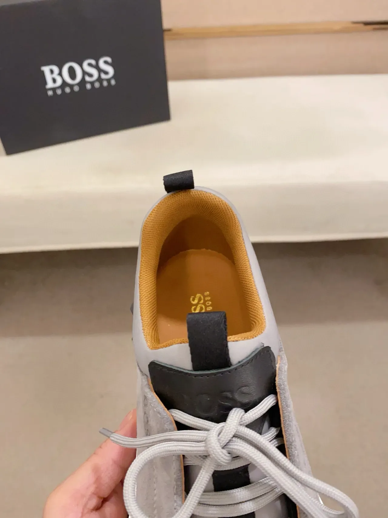 Hugo Boss Tênis plataforma de camurça cinza 6