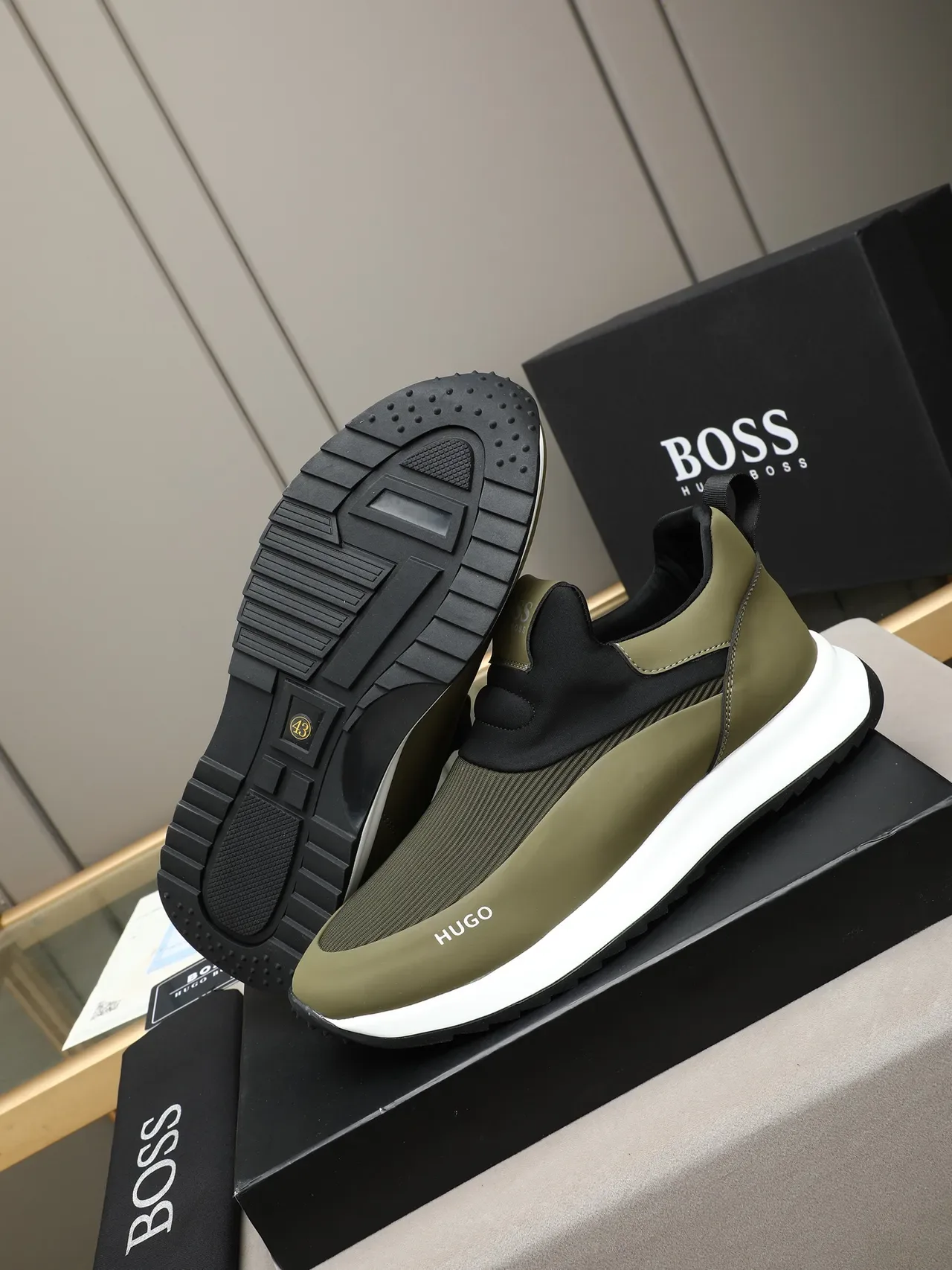Hugo Boss Tênis Lifestyle Slip-On Verde Oliva 4