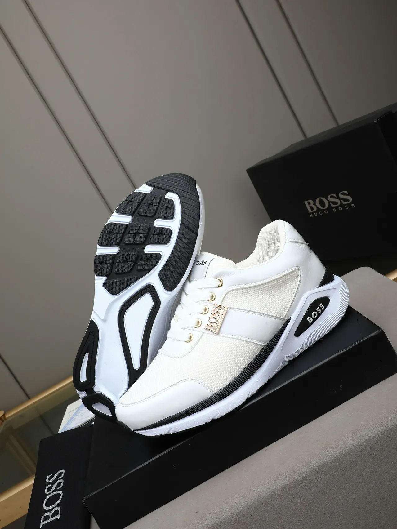 Hugo Boss White and Black Leather Mesh Lifestyle Sneaker 4