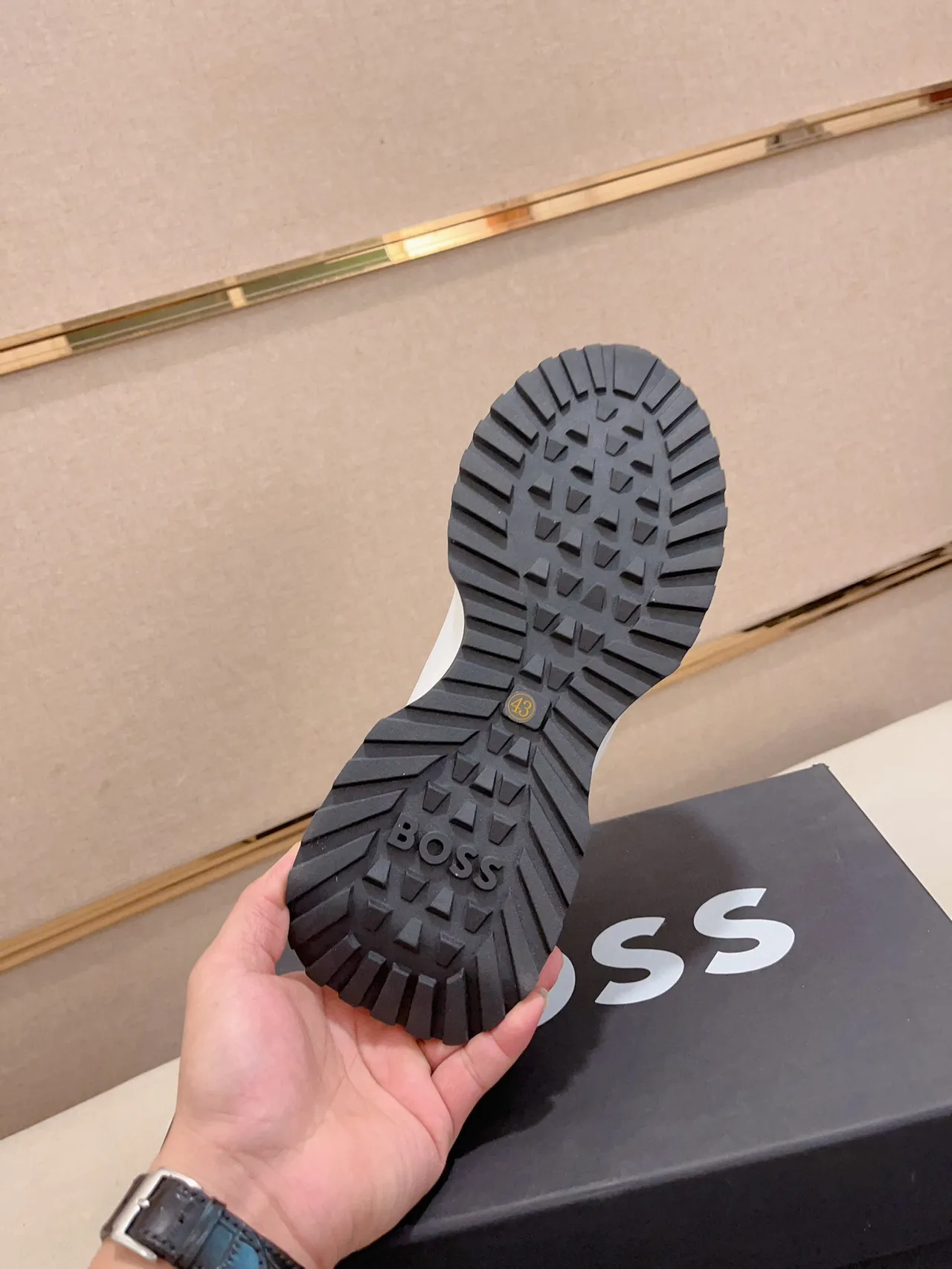 Hugo Boss Baskets Blancs Orange en Tricot Maille Supérieure Attache de Langue Marquée 9
